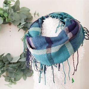 Scarf infinity accessory for winter
